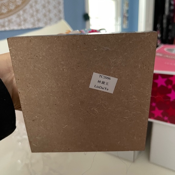 Japanese woman with kimono - Picture 2 of 3